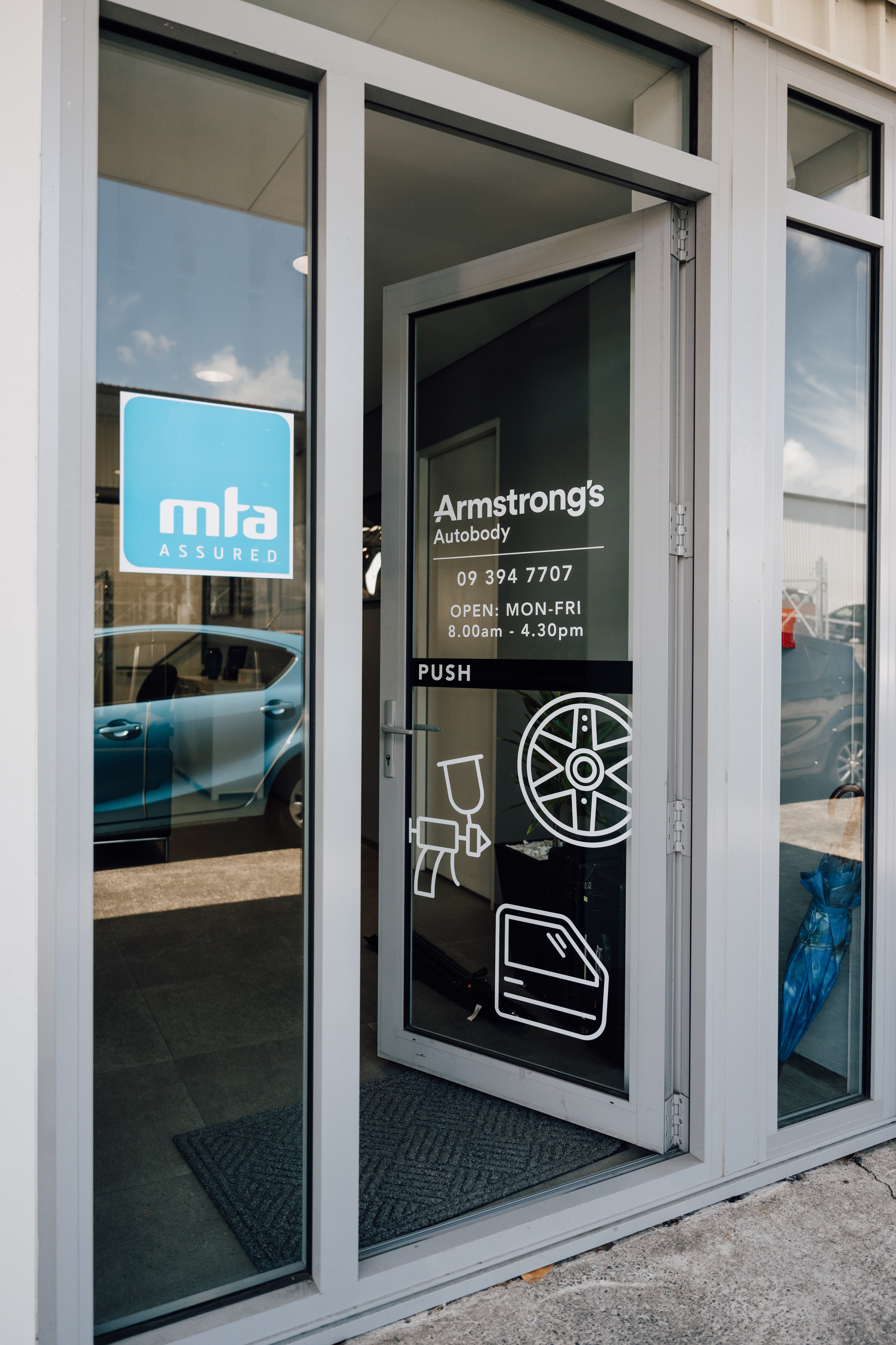 Armstrong's Autobody Photos